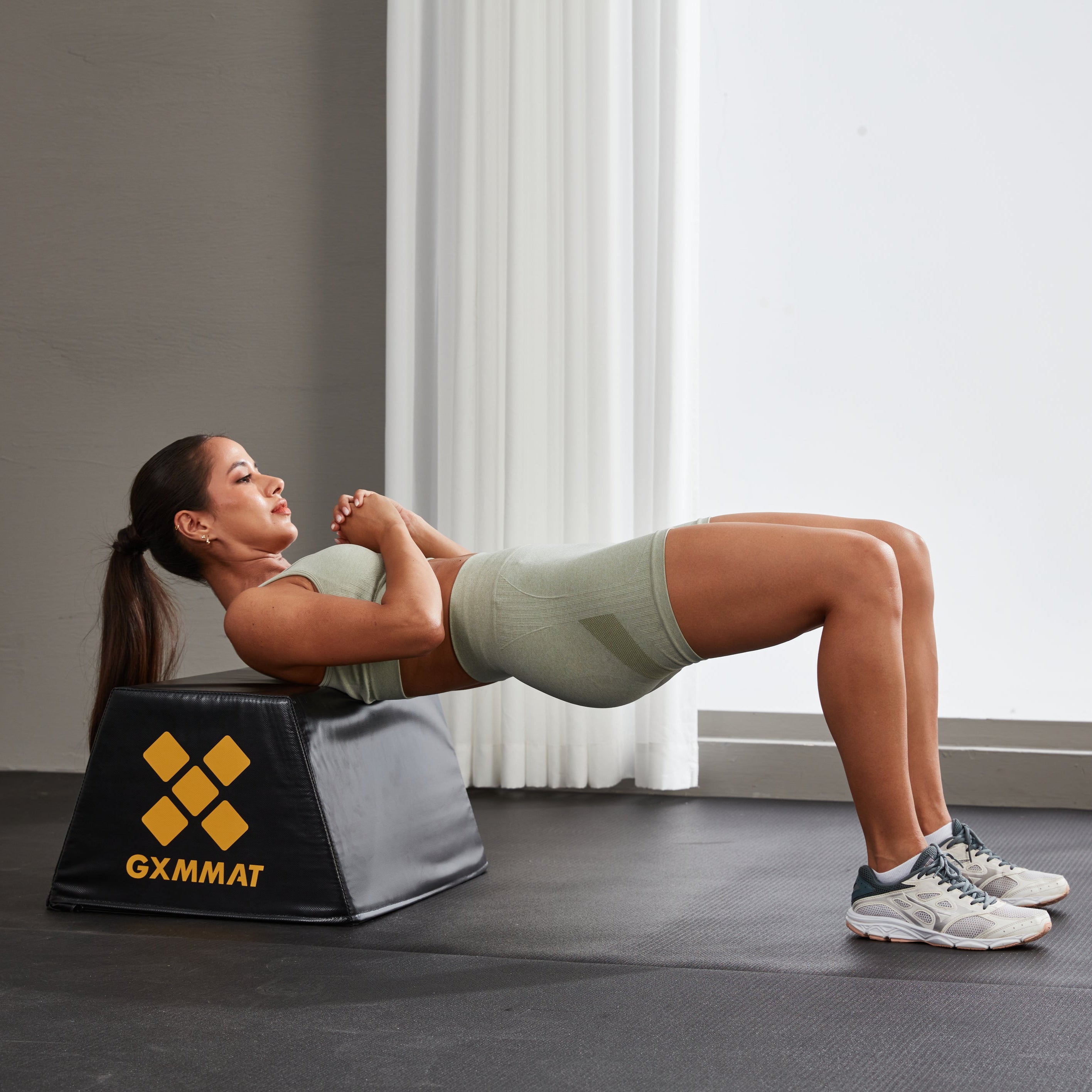 Glute Bench
