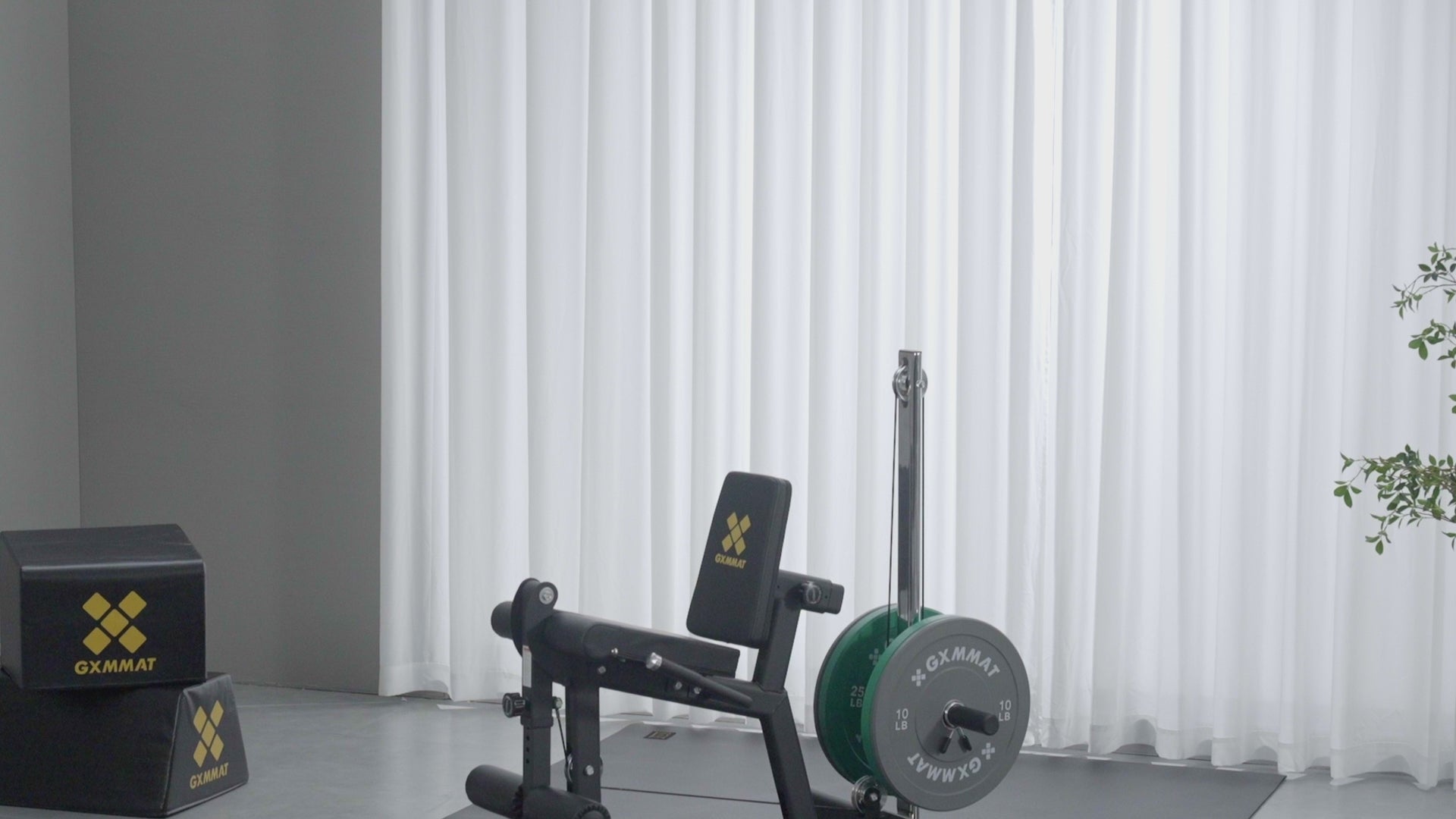 GXMMAT Leg Extension Curl Machine